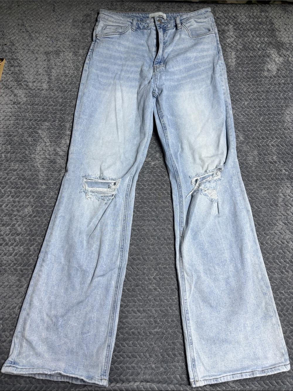 Vervet Light Blue Distressed Knee Jeans for Women